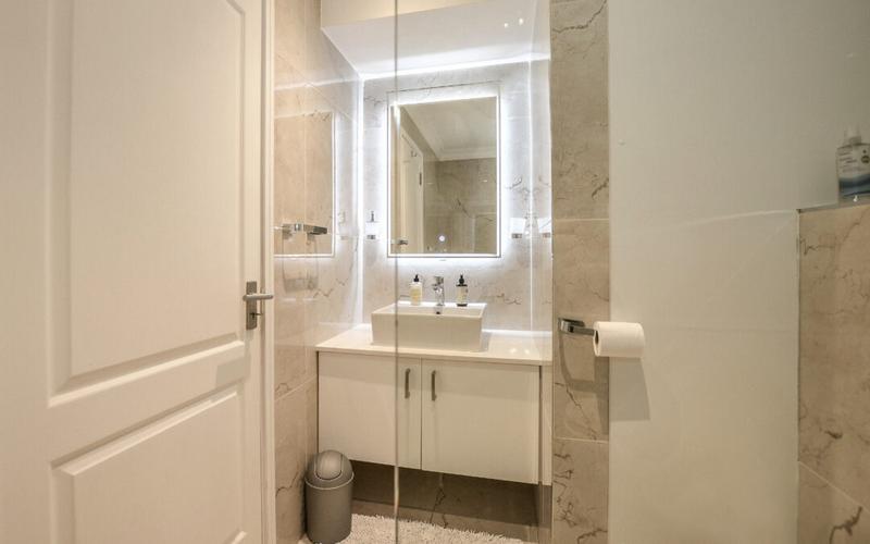 To Let 2 Bedroom Property for Rent in Dolphin Beach Western Cape